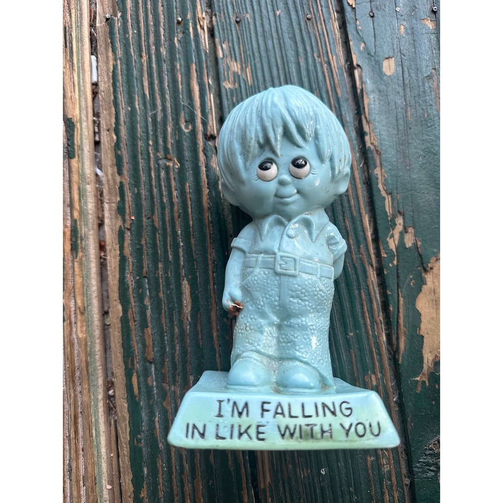 Vintage 1971 R & W Berries Co Figurine Im Falling In Like With You Blue 9033 USA